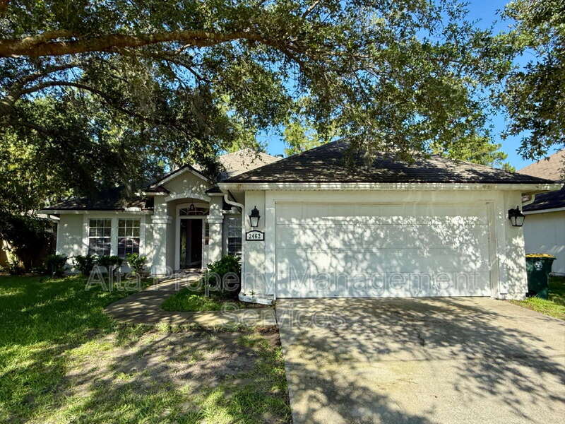 Foto principal - 2462 Coachman Lakes Dr