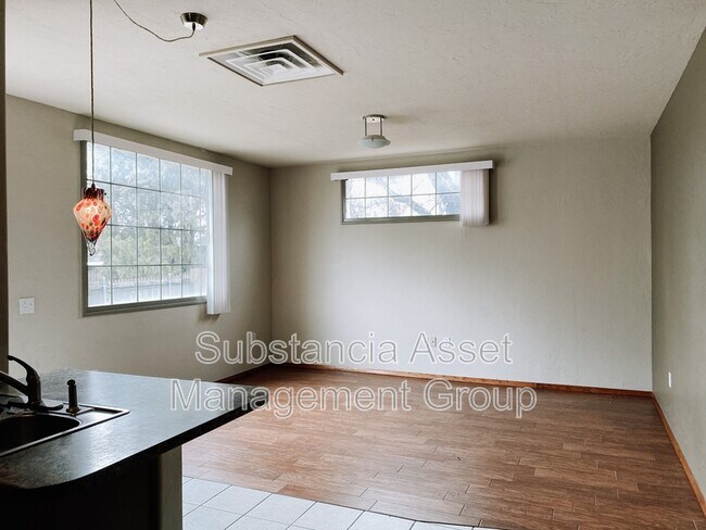 Foto del edificio - 2612 NW 50th St