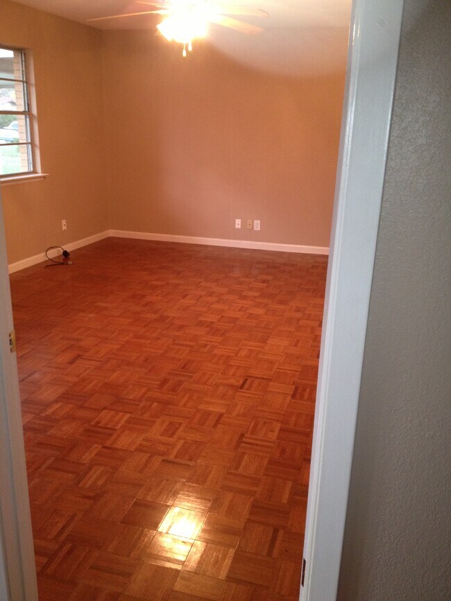 Foto del edificio - 11803 Oak Haven Rd
