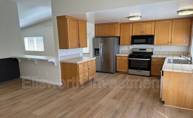 Foto del edificio - 9914 Bourbon Ct