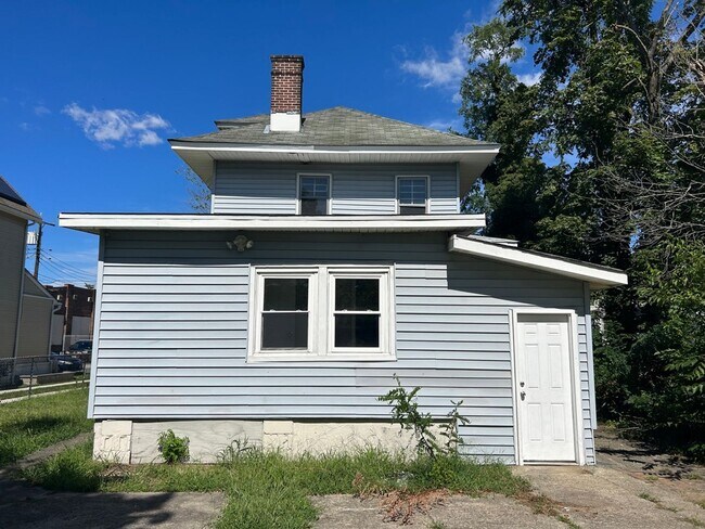 Building Photo - 3 W. Mulberry Ave