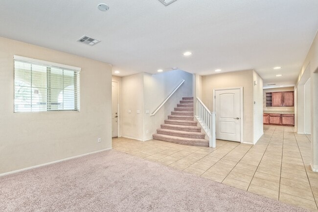 Building Photo - 6729 Upper Mesa Ct