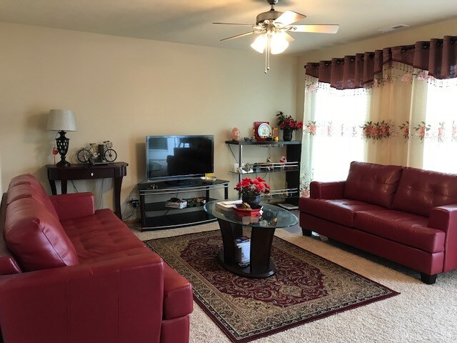 Foto del edificio - 7548 Diamond Ct