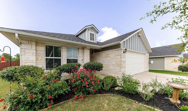 Foto del edificio - 305 Schuylerville Dr