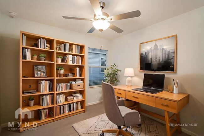 Building Photo - 2729 Ctr Crk Ln