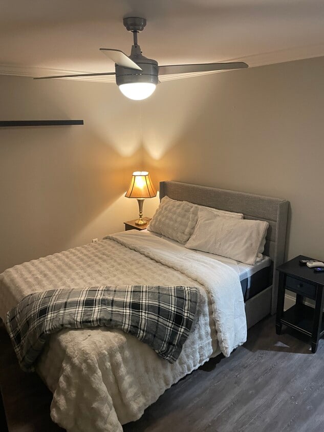 Foto principal - 7332 Lake Front Dr