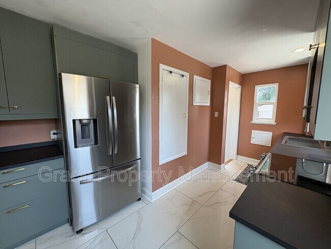 Foto del edificio - 2240 S Clermont St