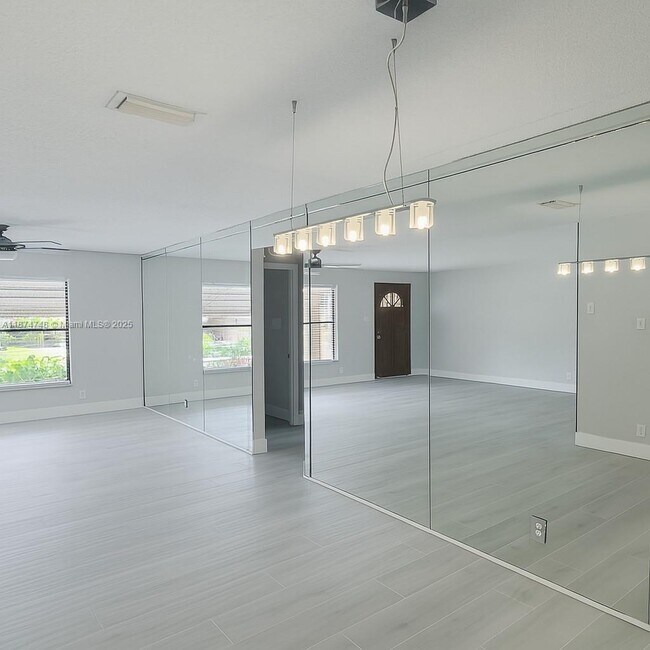 Building Photo - 4751 NW 12th Dr