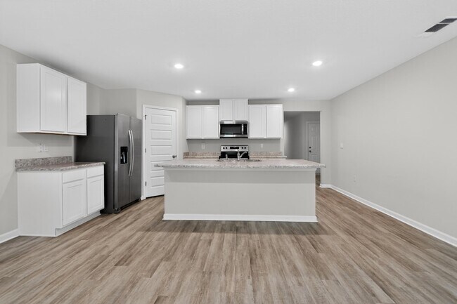Foto del edificio - 6817 Interlachen Ln