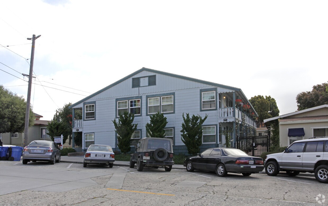 Building Photo - 306 Cliff St