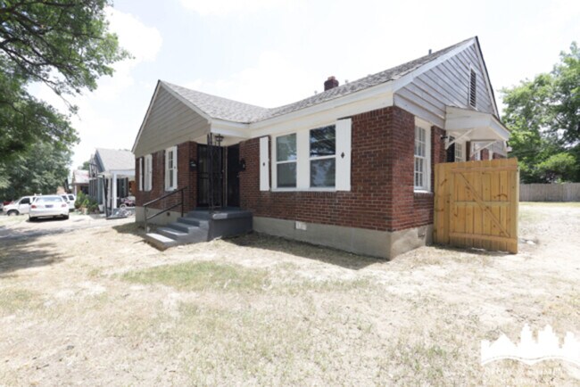 Building Photo - 3149 Jackson Ave