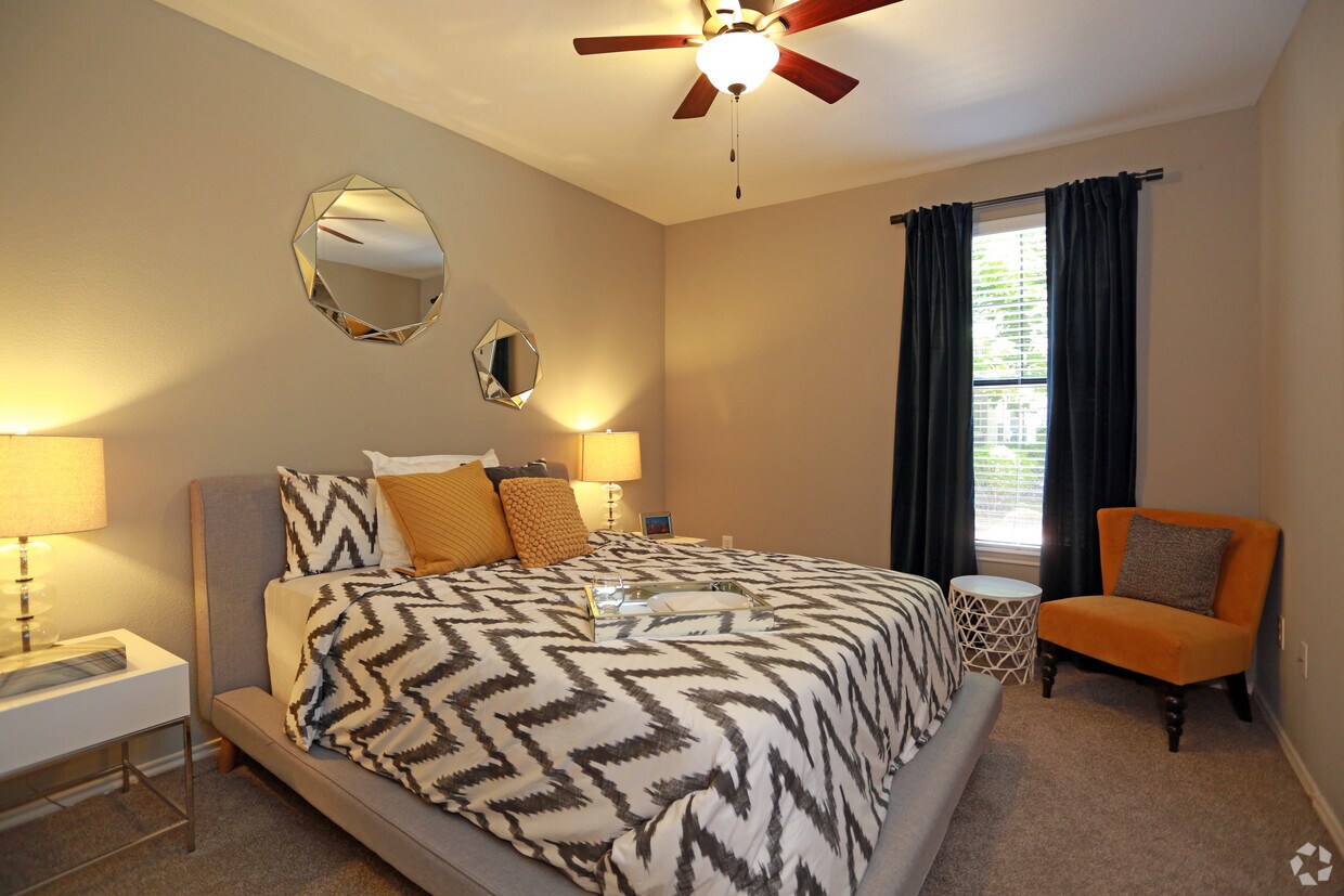 2HAB, 2BA - Capital Peak - The Metro Apartments