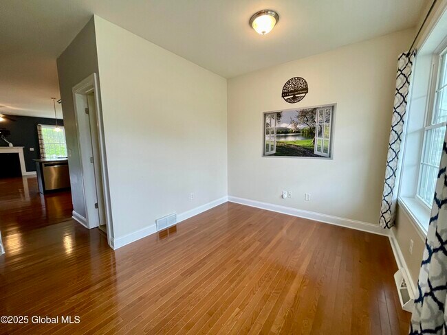 Foto del edificio - 63 Cypress St
