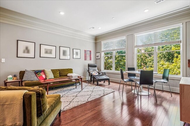 Photo - Great Luxury 3 Bedroom 2 Bath on H st NE! House