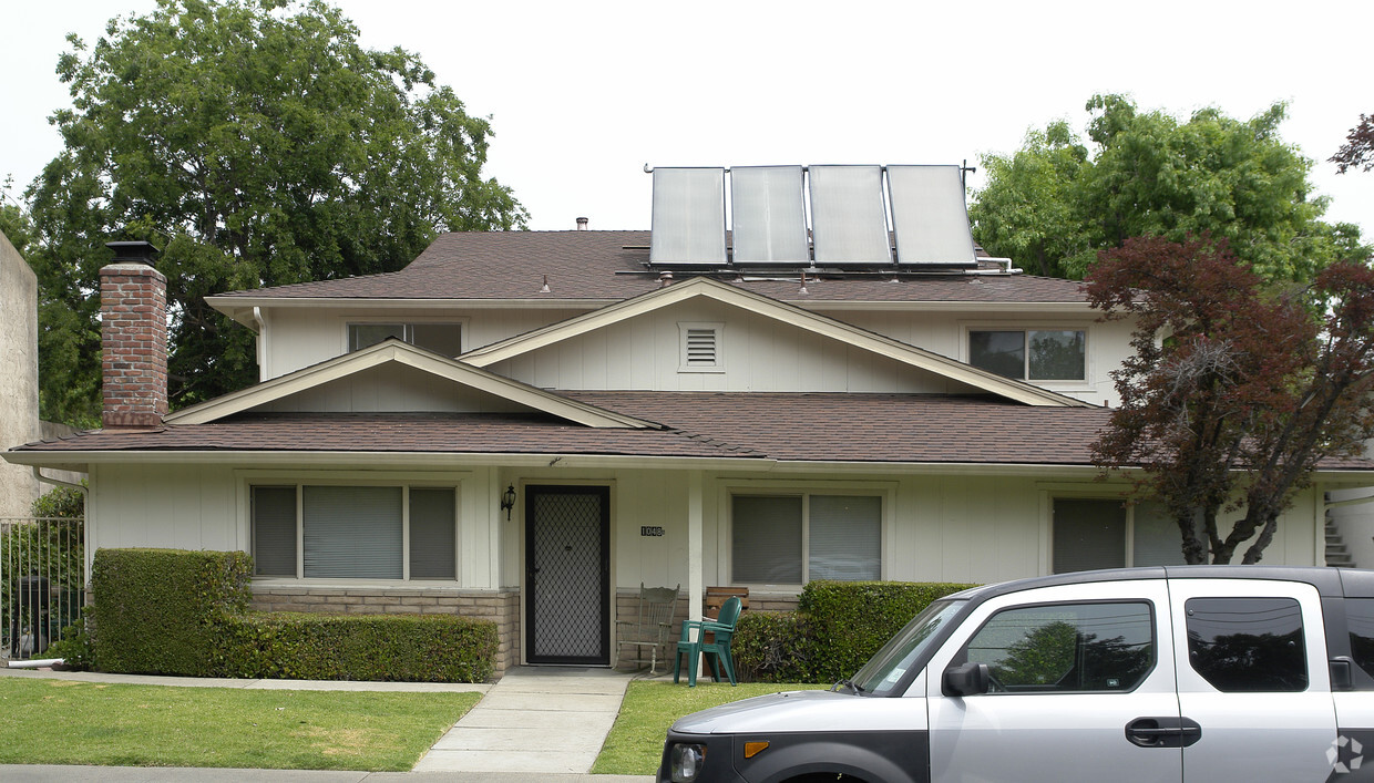 Primary Photo - 1048 Mohr Ln