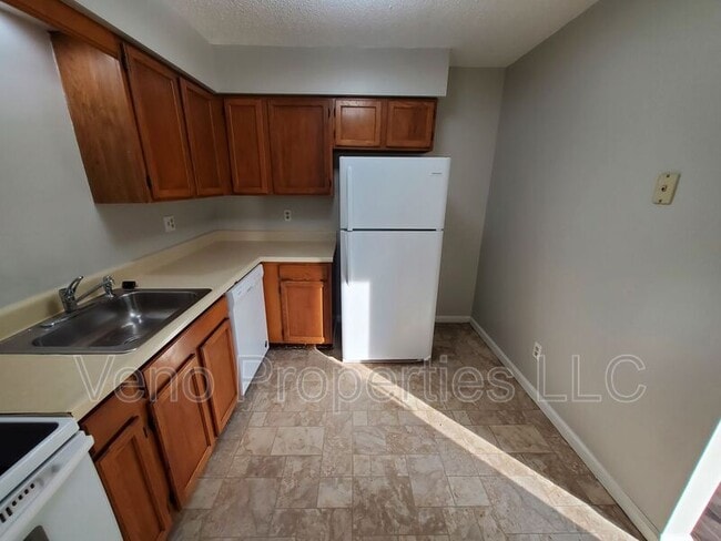 Foto del edificio - 2016 St Paul Dr