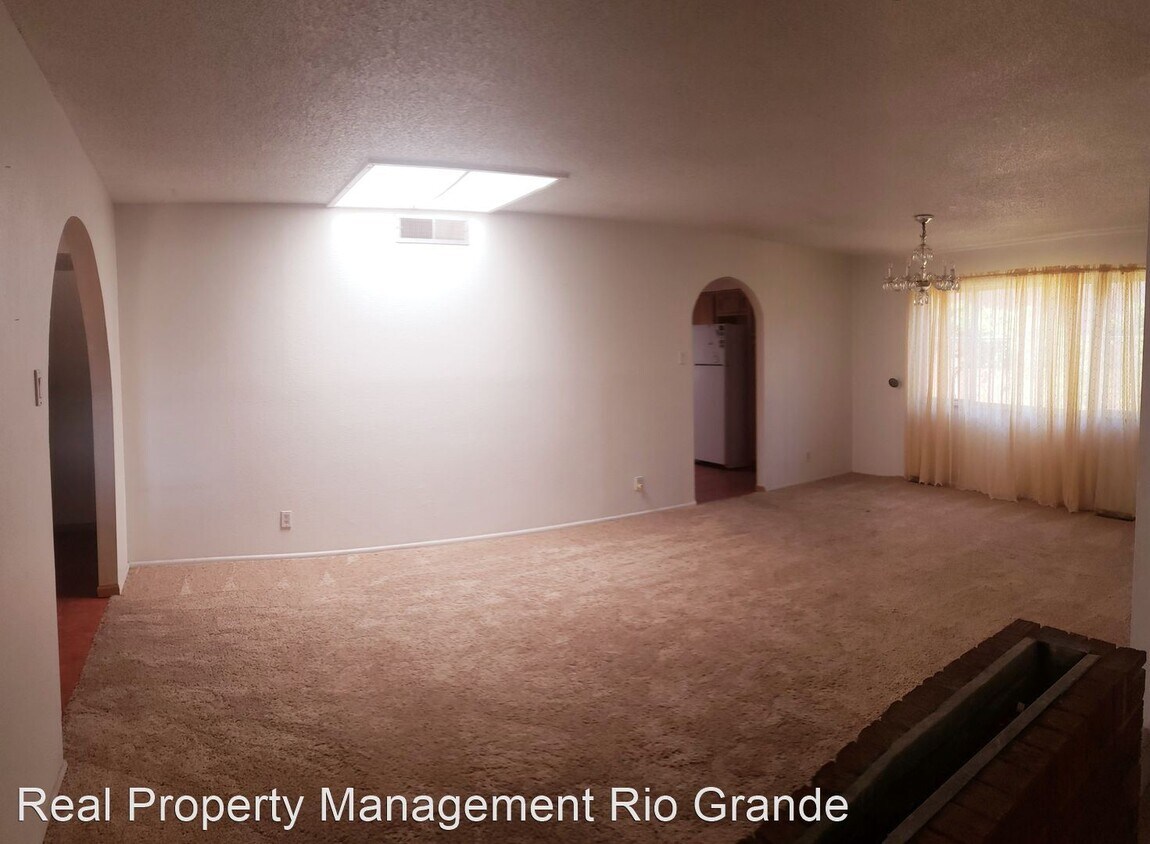 Foto del edificio - 3 br, 2 bath House - 3801 Tulane DR NE