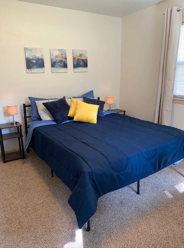 Foto del edificio - 2021 S Harris Ave