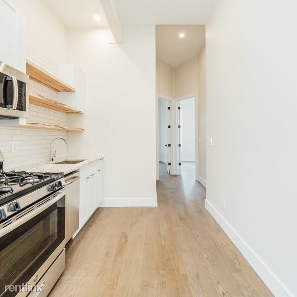 Building Photo - 3 br, 3 bath Apartment - 722 Hart St Unit 3B