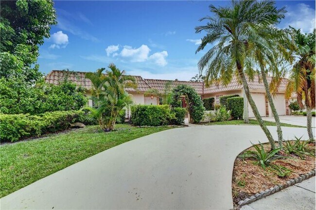 Building Photo - 6926 N Grande Dr