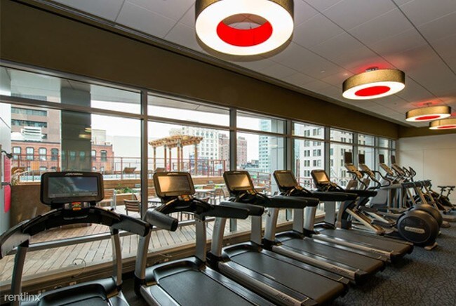 Foto del edificio - 667 Washington St