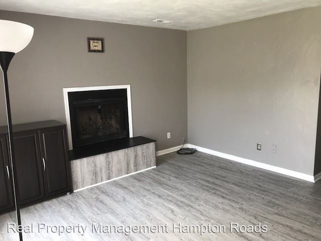 Building Photo - 3701 Sugar Creek Cir