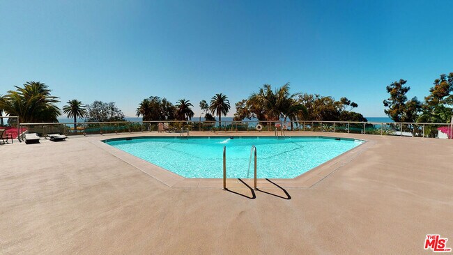 Foto del edificio - 201 Ocean Ave Ext