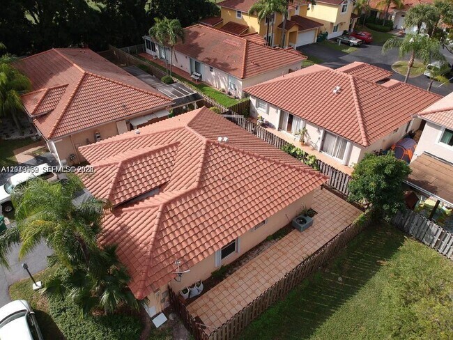 Building Photo - 5758 NW 97th Pl