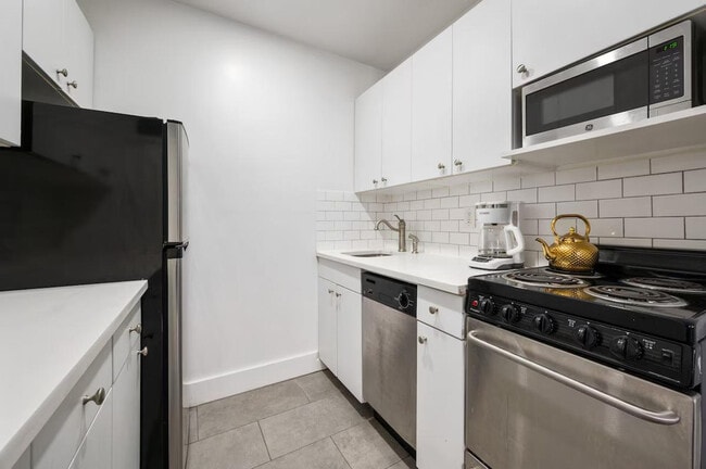 Foto del edificio - 132 E 45th St