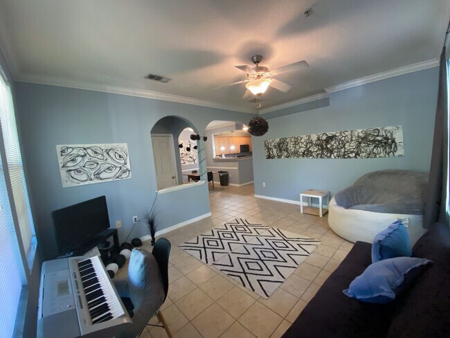 Building Photo - Campus View 1257 #108