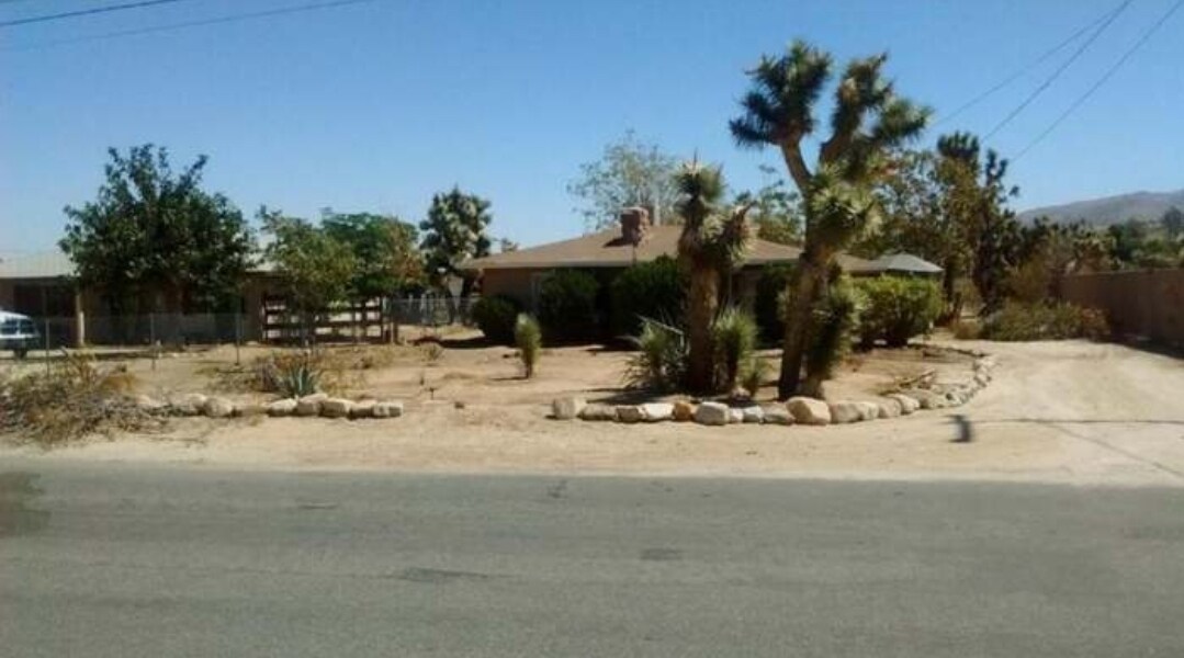 Primary Photo - 7641 Joshua View Dr
