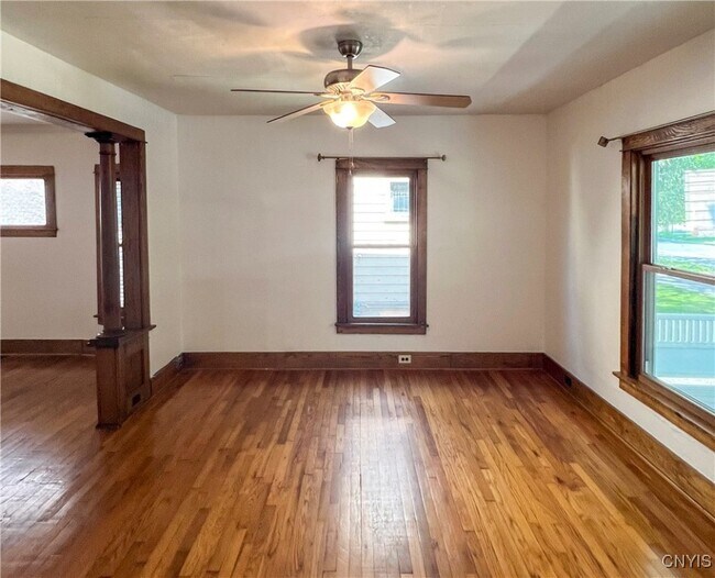 Foto del edificio - 506 S Albany St