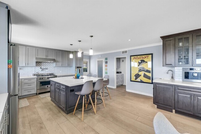 Foto del edificio - Living On Top Of The World