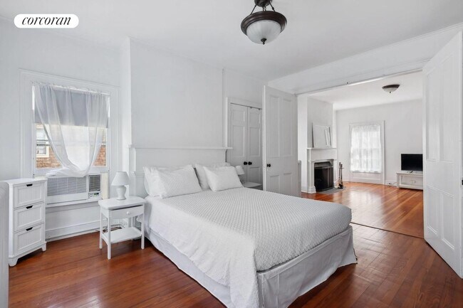 Foto del edificio - 34 Hampton St