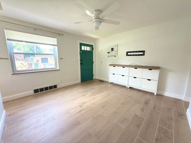 Photo - 4525 Ellman Avenue House