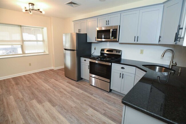 Building Photo - 151 NY-32