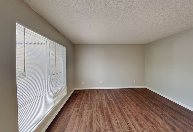 Building Photo - 7517 Brockbank Dr