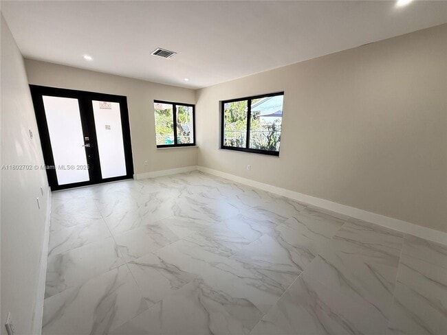 Foto del edificio - 9707 SW 1st Ter