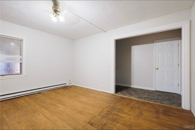 Foto del edificio - 28389 Ridge Rd