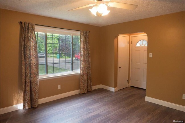 Foto del edificio - 45241 Brownell St