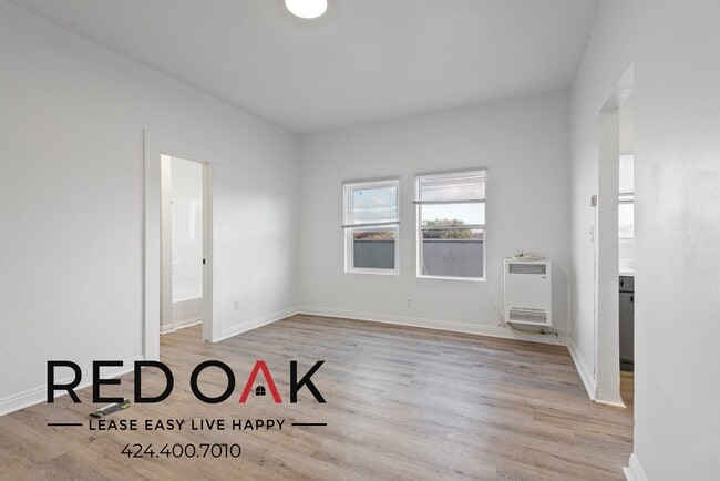 Building Photo - ~$1800 OFF~ Charming Studio with Gleaming ...
