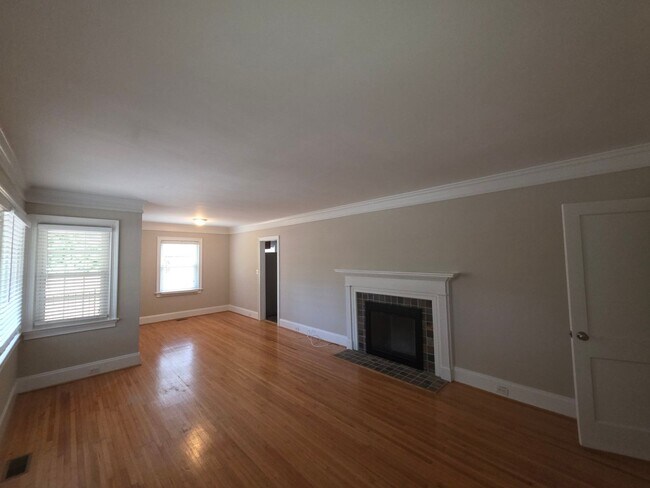 Foto del edificio - 3711 Park Rd