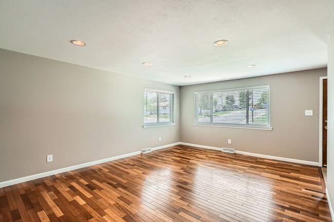 Photo - 6262 Allison St House