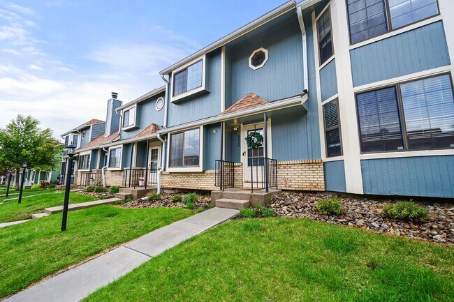 Foto del edificio - 3 Bedroom Townhouse Close To Ft. Carson