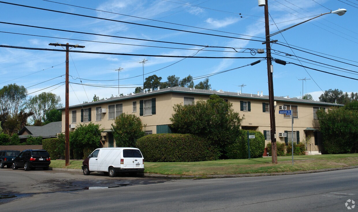 5005 Whitsett Ave, Valley Village, CA 91607 Apartments in Valley