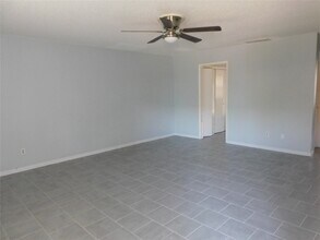 Building Photo - 414 1st St