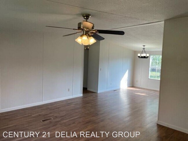 Building Photo - 3 br, 2 bath House - 137 Fairlane Rd.