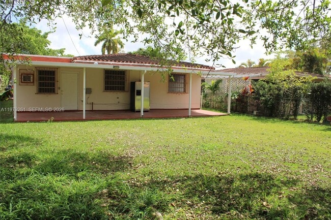 Building Photo - 3040 SW 69th Ave