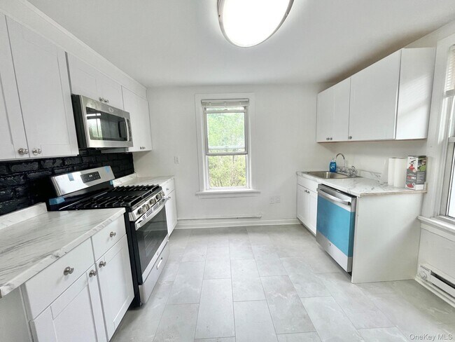 Foto del edificio - 53 Rose Ave