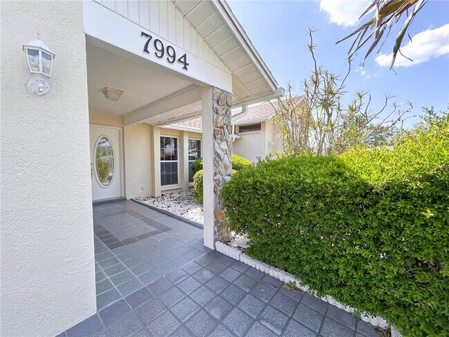 Foto del edificio - 7994 Jaywood Rd